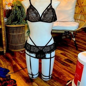 SHEIN strappy lingerie three pc 1xl